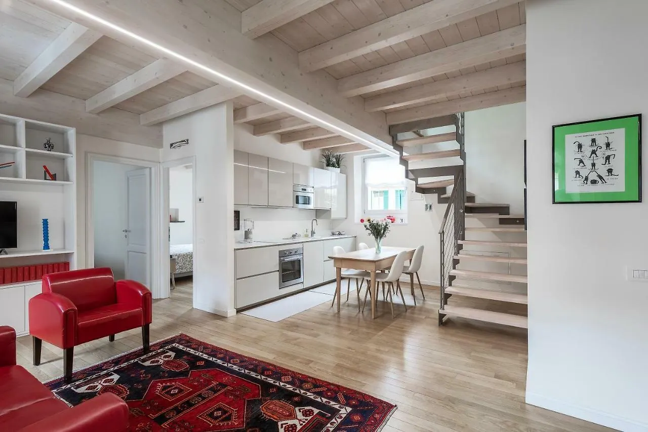 Apartment Appartamento Rossini By Holiday Solutions Como